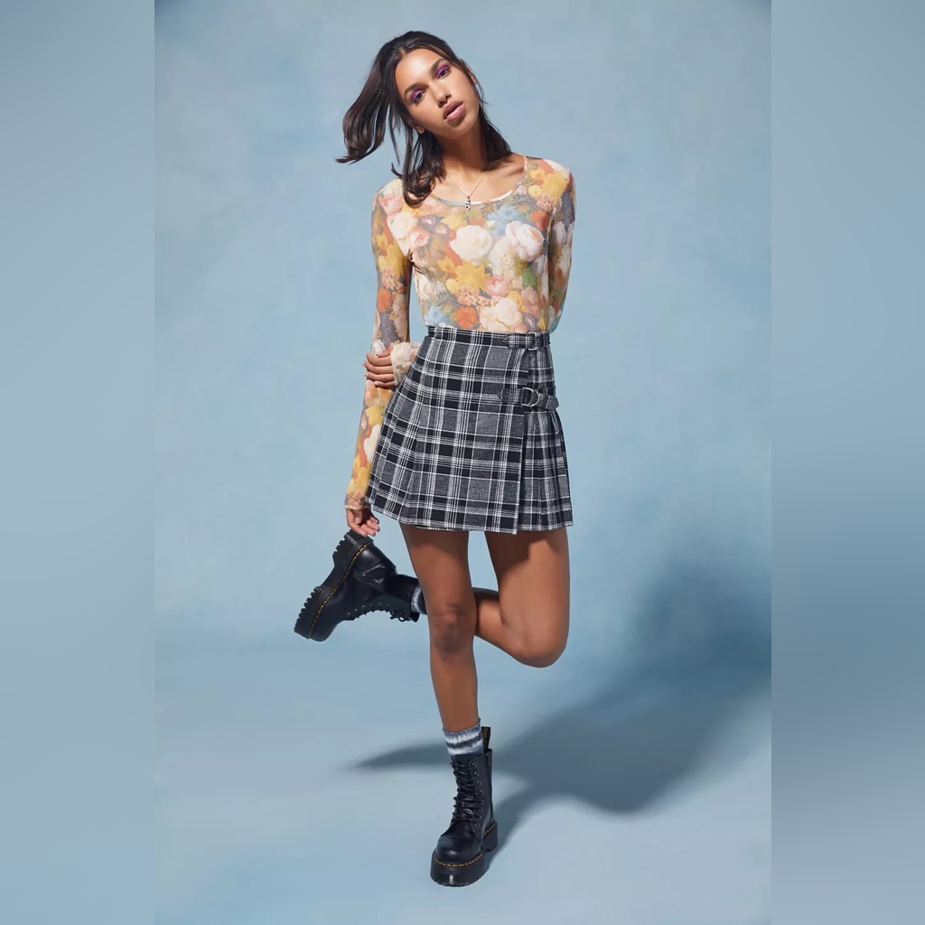 Newanna Sui & Uo Plaid Mini Skirt